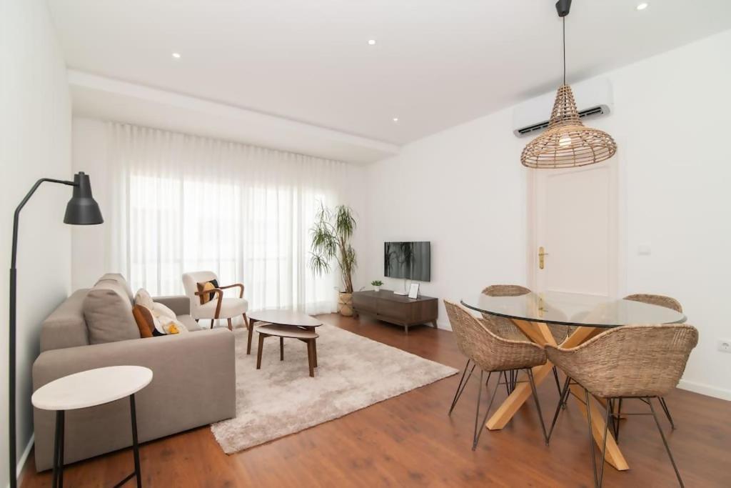 Cozy Sea View Apartment Near City & Airport Ponta Delgada Eksteriør bilde