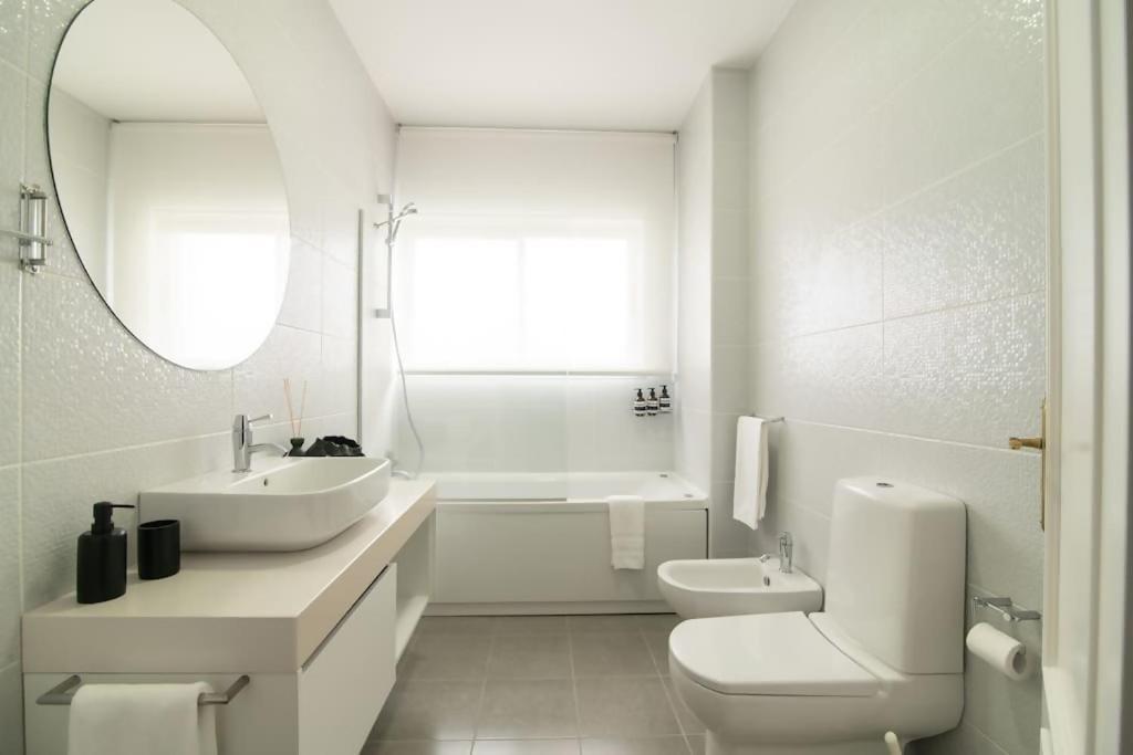 Cozy Sea View Apartment Near City & Airport Ponta Delgada Eksteriør bilde